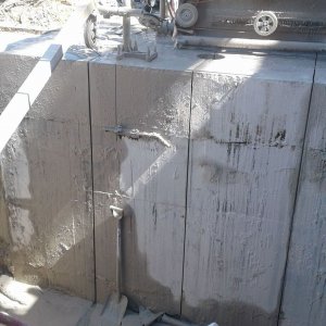 Schneiden von Beton und Stahlbeton mit Diamantdrahtsägen